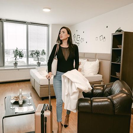 Flora Cozy Apartment Bratislava Exterior photo